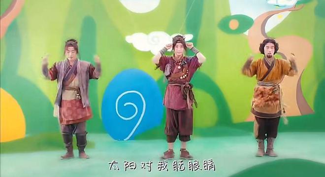 热搜13岁用新单曲强势回归打脸！九游会·j9网站12岁甜馨被骂上(图5)